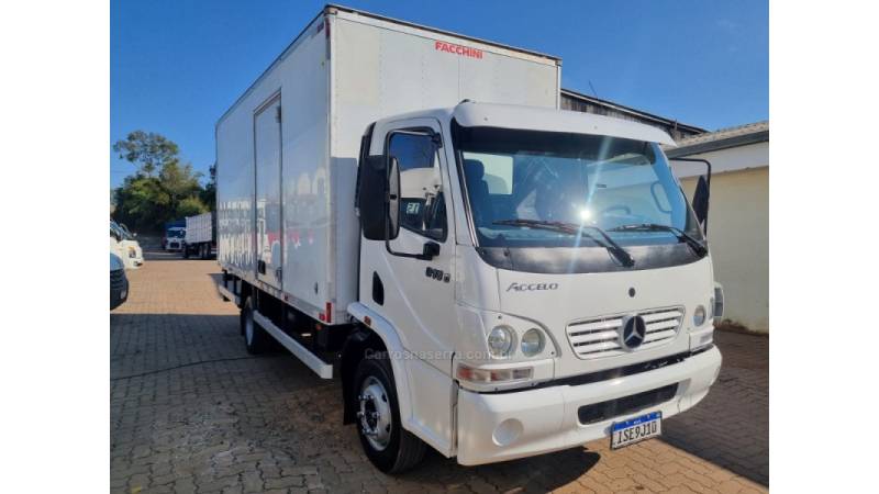 MERCEDES-BENZ - ACCELO 915 - 2011/2011 - Branca - R$ 195.000,00