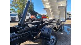 FORD - CARGO 2429 - 2017/2018 - Branca - R$ 430.000,00