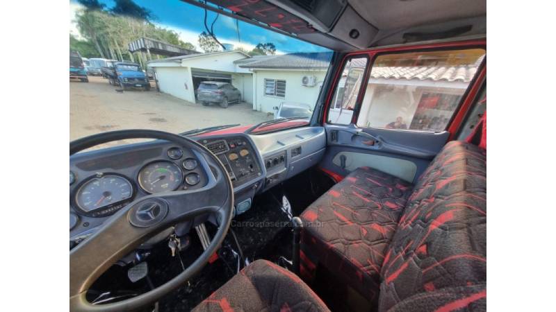 MERCEDES-BENZ - L-1620 - 2000/2000 - Vermelha - R$ 210.000,00