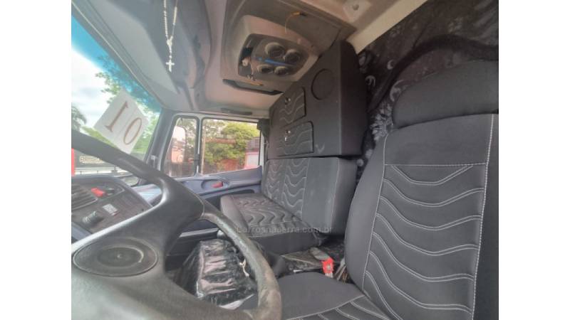 MERCEDES-BENZ - 1720 - 2001/2001 - Branca - R$ 210.000,00