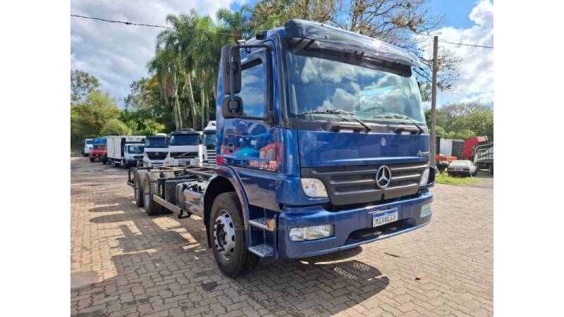 MERCEDES-BENZ - ATEGO 2425 - 2011/2011 - Azul - R$ 260.000,00