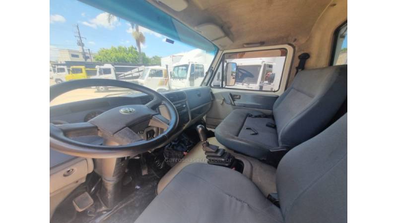 VOLKSWAGEN - 8-150 - 2011/2012 - Branca - R$ 175.000,00