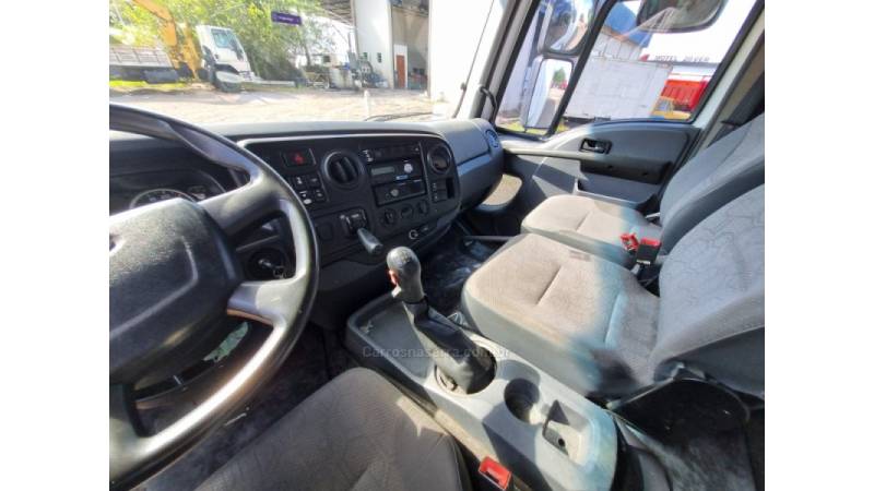 FORD - CARGO 1419 - 2017/2017 - Branca - R$ 270.000,00