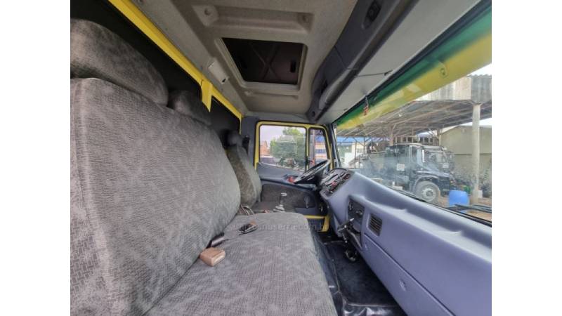 MERCEDES-BENZ - 914 - 2001/2001 - Amarela - R$ 145.000,00