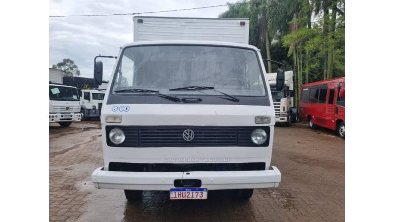 VOLKSWAGEN - 6.90 - 1984/1985 - Branca - R$ 75.000,00