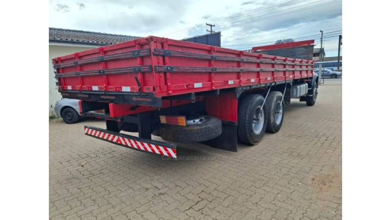 MERCEDES-BENZ - L-1118 - 1988/1988 - Vermelha - R$ 105.000,00