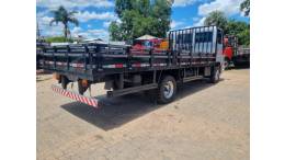 FORD - CARGO 815 - 2006/2006 - Prata - R$ 165.000,00