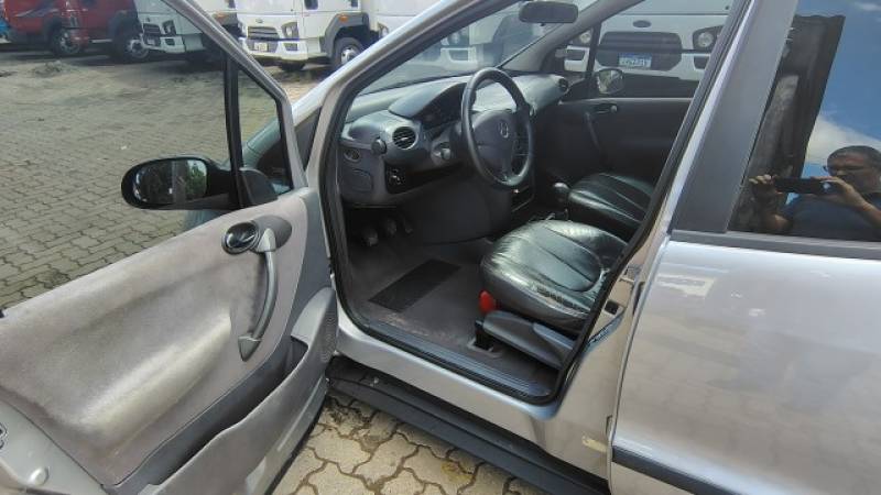 MERCEDES-BENZ - CLASSE A - 2001/2001 - Cinza - R$ 12.900,00
