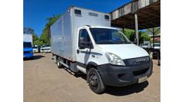IVECO - DAILY - 2012/2013 - Branca - R$ 130.000,00