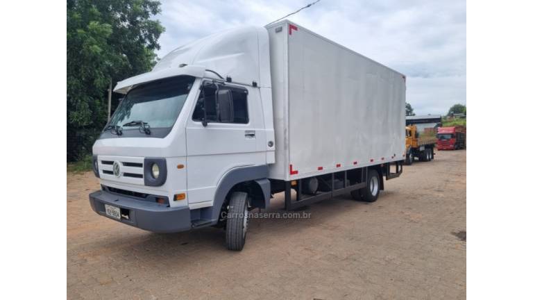 VOLKSWAGEN - 8-150 - 2011/2012 - Branca - R$ 175.000,00