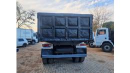 FORD - CARGO 2628 - 2011/2012 - Branca - R$ 320.000,00