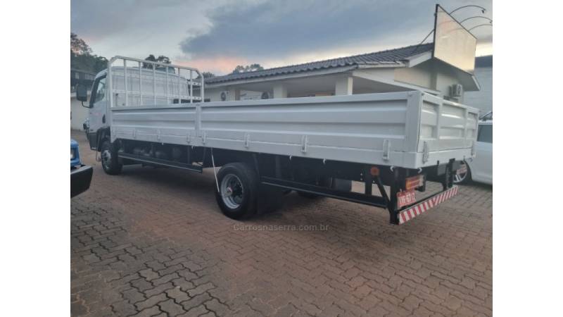 MERCEDES-BENZ - ACCELO 815 - 2017/2018 - Branca - R$ 275.000,00