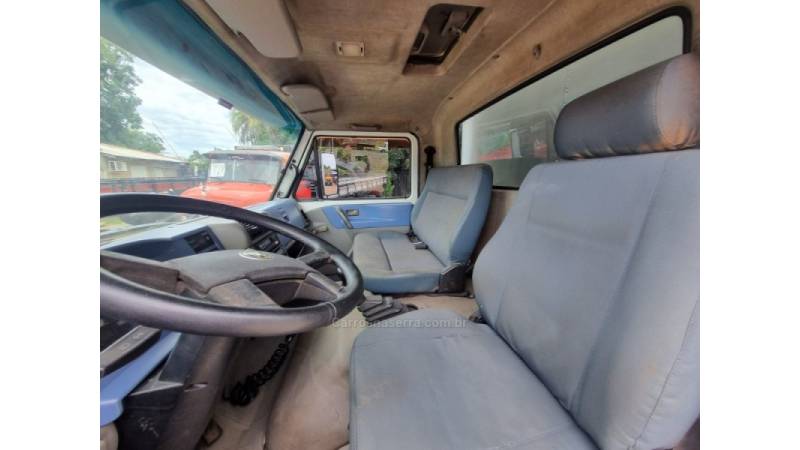 VOLKSWAGEN - 8-150 - 2011/2012 - Branca - R$ 175.000,00
