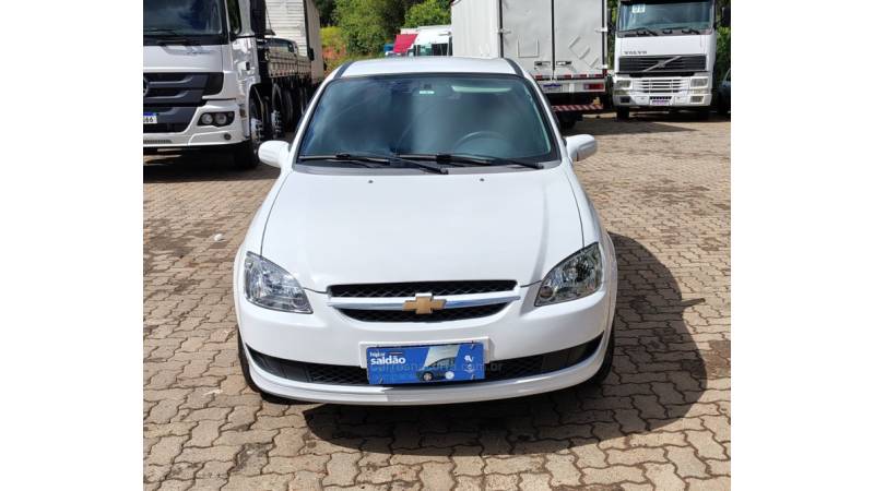 CHEVROLET - CLASSIC - 2015/2016 - Branca - R$ 35.900,00