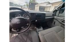 FORD - F-350 - 2014/2015 - Prata - R$ 168.000,00