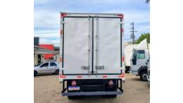 VOLKSWAGEN - 10-160 - 2015/2016 - Vermelha - R$ 270.000,00