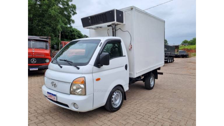 HYUNDAI - HR - 2007/2008 - Branca - R$ 95.000,00