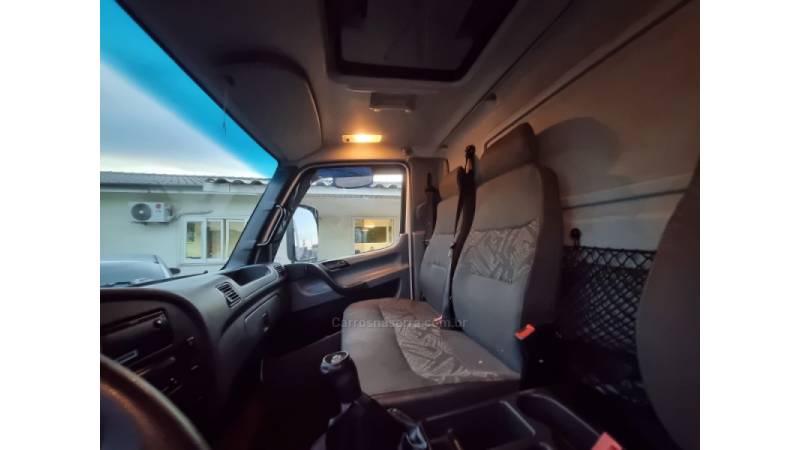 MERCEDES-BENZ - ACCELO 815 - 2017/2018 - Branca - R$ 275.000,00