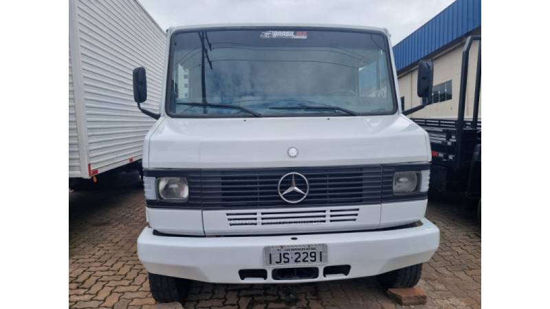 MERCEDES-BENZ - 710 - 2000/2000 - Branca - R$ 130.000,00