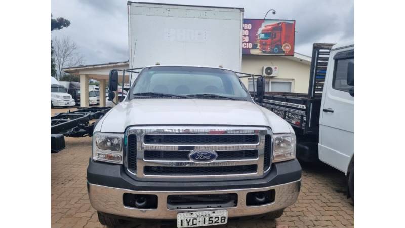 FORD - F-4000 - 2017/2017 - Branca - R$ 170.000,00