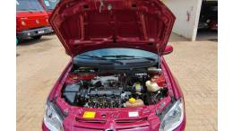 CHEVROLET - CELTA - 2006/2007 - Vermelha - R$ 12.990,00