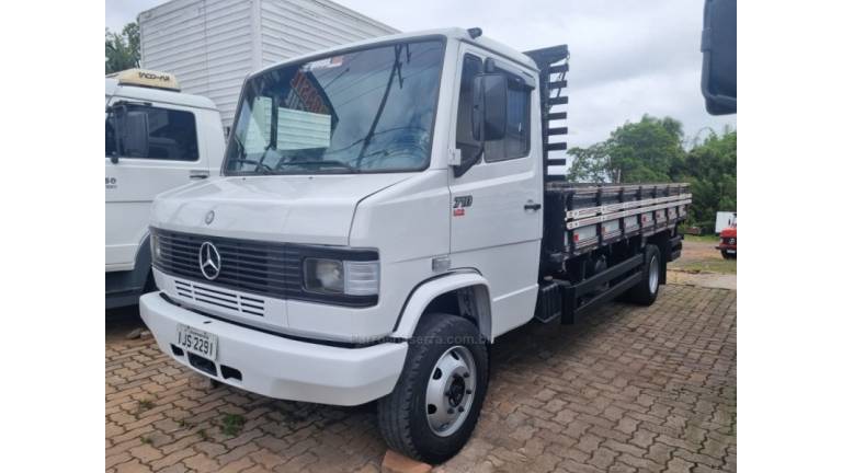 MERCEDES-BENZ - 710 - 2000/2000 - Branca - R$ 130.000,00