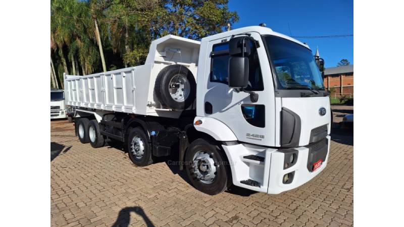 FORD - CARGO 2429 - 2017/2018 - Branca - R$ 430.000,00