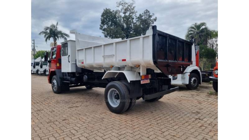 FORD - CARGO 1317 - 2007/2007 - Vermelha - R$ 175.000,00