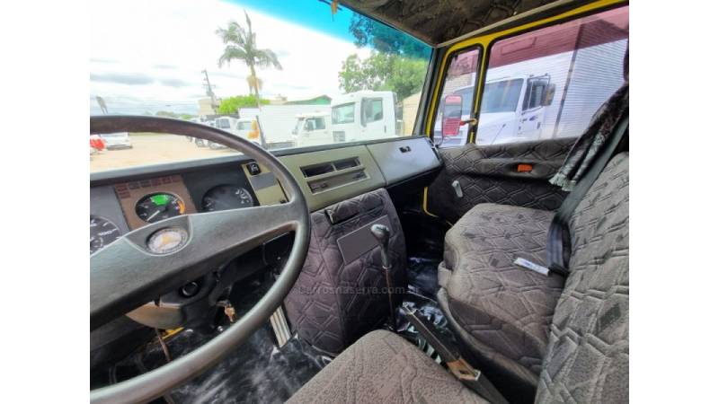 MERCEDES-BENZ - 710 - 1997/1997 - Amarela - R$ 135.000,00