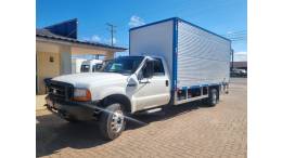 FORD - F-4000 - 2004/2005 - Branca - R$ 135.000,00
