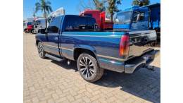 CHEVROLET - SILVERADO - 1997/1998 - Verde - R$ 75.000,00