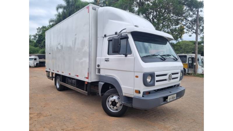VOLKSWAGEN - 8-150 - 2011/2012 - Branca - R$ 175.000,00