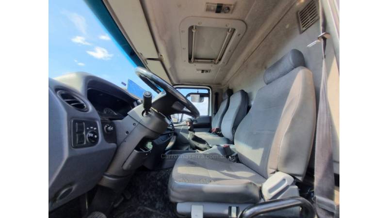 FORD - CARGO 1419 - 2017/2017 - Branca - R$ 270.000,00